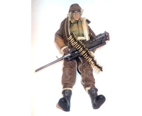 Dragon 1/6 scale action figurine, WWII USAAF bpmber crew with machine gun. P&amp;P Group 2 (£18+VAT for the first lot and £2+