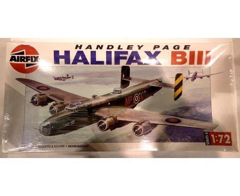 Airfix 06008 Handley Page Halifax B111 plastic kit 1/72 scale, sealed. P&amp;P Group 1 (£14+VAT for the first lot and £1+VAT 