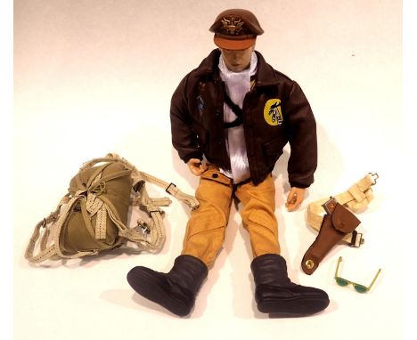 Dragon 1/6 scale action figurine, WWII USAAF bomber crew with nose art Stinky on reverse of jacket. P&amp;P Group 2 (£18+VAT 