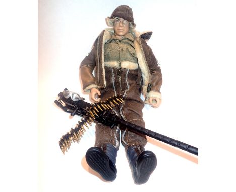 Dragon 1/6 scale action figurine, WWII USAAF bomber crew with machine gun. P&amp;P Group 2 (£18+VAT for the first lot and £2+