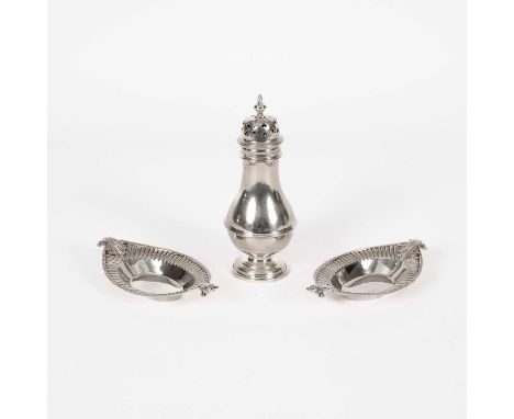 A pair of Edwardian silver oval dishes, Cornelius Joshua Vander, London 1902, each with twin leaf handles and gadrooned borde