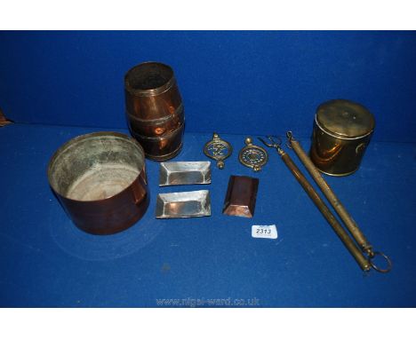 A quantity of Brass and copper including brass Mackintosh style Art Nouveau lidded Box, troy ounce spring balance, extending 