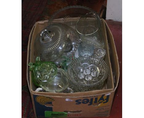 A box of glasswares to include decanter, lemonade jug, glasses, cake closh, lemon squeeze etc.