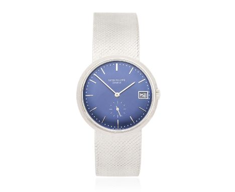 Patek Philippe. A fine 18K white gold automatic calendar bracelet watch with sigma dialModel: CalatravaReference: 3445/6Date:
