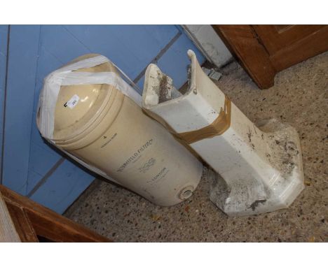 Berkefeld filter together with a basin pedestal (2)