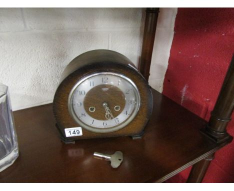 Smith's oak mantle clock