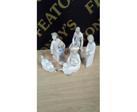 3 NAO FIGURES & 2 OTHERS