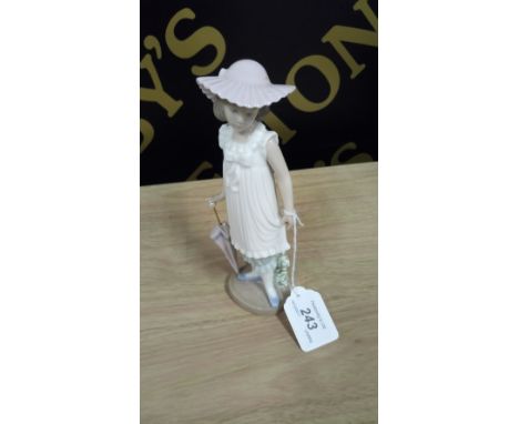 NAO FIGURE GIRL IN HAT