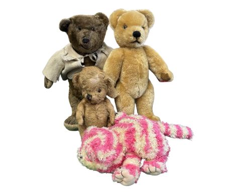 A mixed lot of vintage bears, to include Merrythought