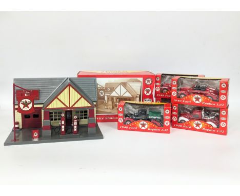 Texaco Old Timer Collection. A Texaco Old Timer Collection Replica 1940 Service Station with box, including 5 Texaco Old Time