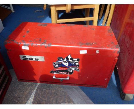 A Snap-On Tool Chest of three drawers with lift up lid and contents including 40 pc tap and die set, Snap-On part ring spanne