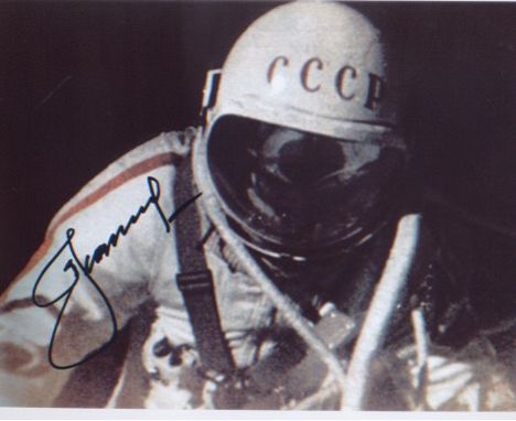 Alexei Leonov - First space walk. 10x8 picture during event. Excellent.   Good condition.  All items come with a Certificate 