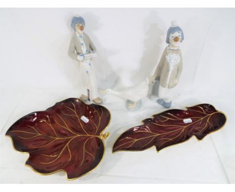 A good mixed lot of ceramics to include two Carlton ware Rouge Royale dishes in the form of leaves, two Casades clown figurin