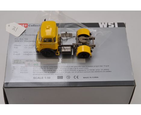 WSI COLLECTIBLES MODEL 13-1012 DAF 1600 YELLOW CAB SCALE 1:50 GC WITH BOX