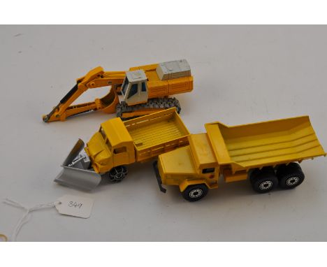3 SOLIDO VEHICLES TO INCLUDE SNOW PLOUGH, HYDRAULIC EXCAVATOR AND DUMPER TRUCK FC