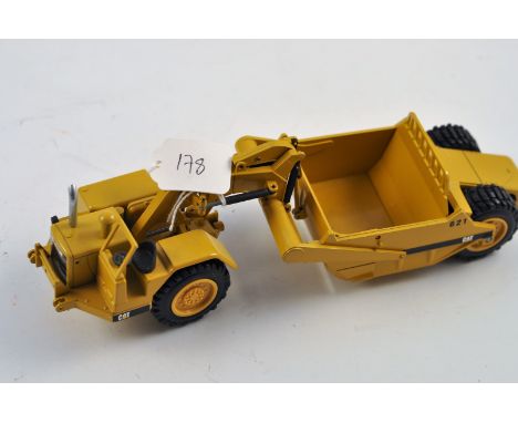 NZG MODEL CAT 621 SCRAPER SCALE 1:50 GC