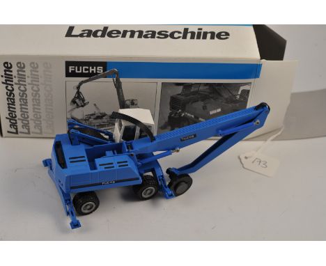 CONRAD MODEL 2842 FUCHS 350 MATERIALS HANDLER WITH MAGNET SCALE 1:50 GC