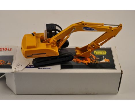 KINGSTAR TOY SAMSUNG EXCAVATOR MX222LC IN SE210/LC BOX SCALE 1:50 GC