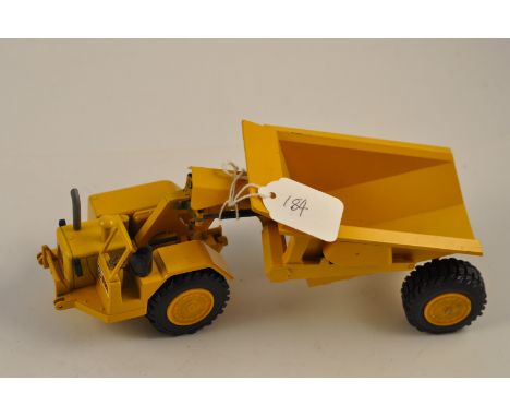 NZG MODEL 132? CAT 621 ARTICULATED DUMPER SCALE 1:50 GC