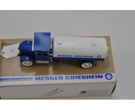 CONRAD MODEL 1035 MAN OLDTIMER KV84 MESSER GRIESHEM SCALE 1:50 GC WITH BOX