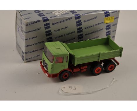 CONRAD MODEL 3040 MAN GREEN TIPPER TRUCK SCALE 1:50 GC IN MODEL 3274 BOX