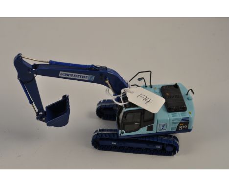 NZG MODEL 804? LUDWIG FREYTAG PC 210LC HYDRAULIC EXCAVATOR SCALE 1:50 GC