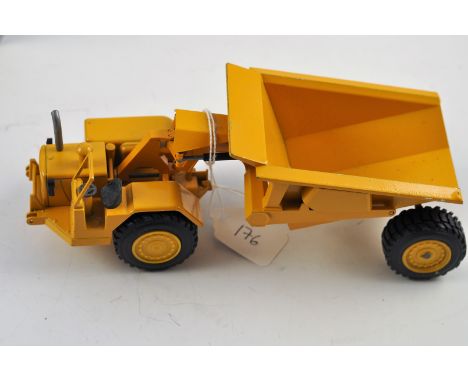 NZG CAT 621 DUMPER SCALE 1:50 FC