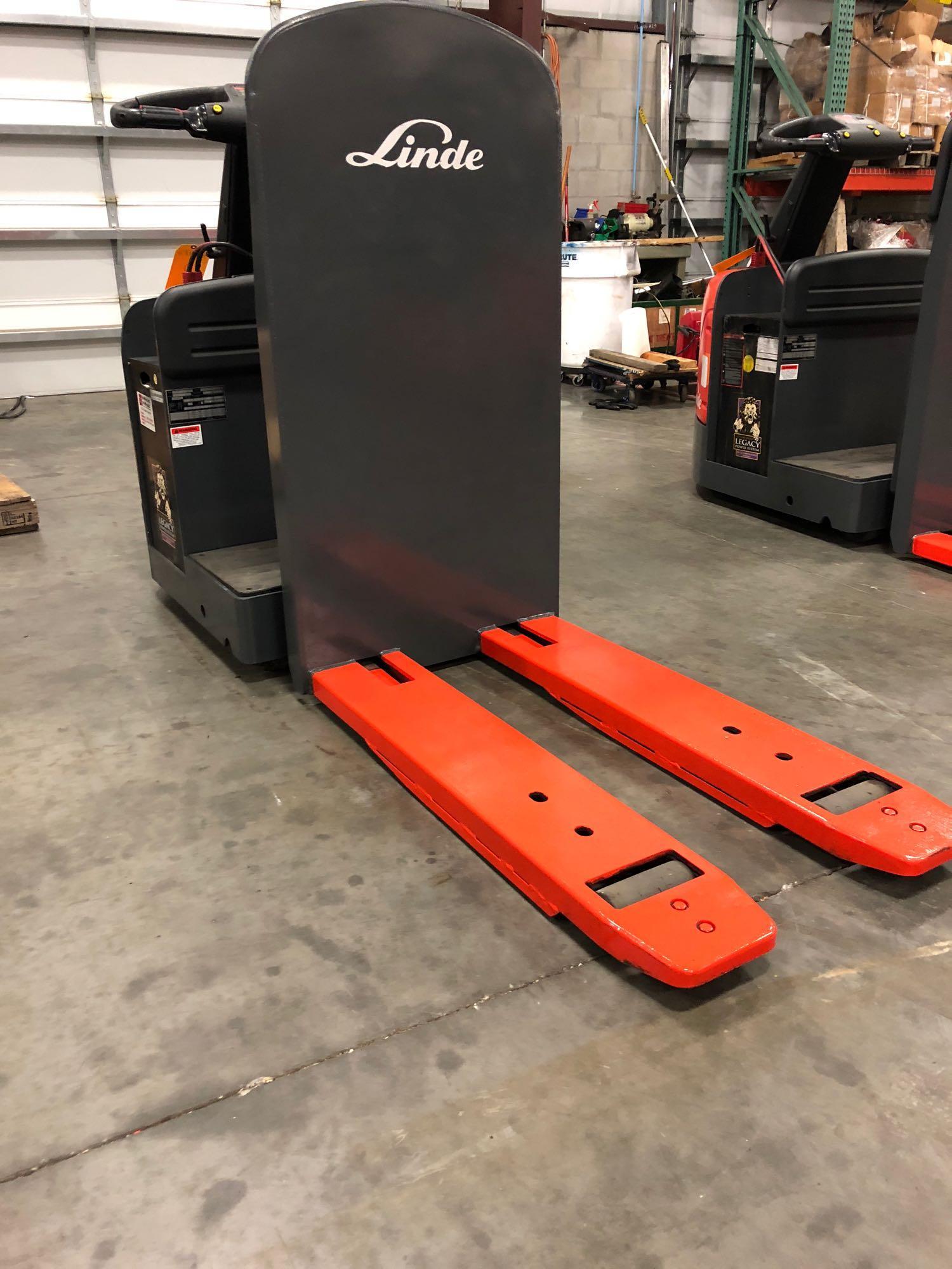 LINDE ELECTRIC PALLET JACK MODEL ECR60, 6,000 LB CAPACITY, RUNS