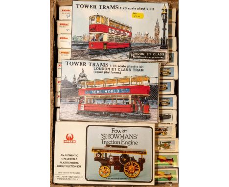 27x unmade plastic kits of trams, traction engines and other early commercial vehicles by Keil Kraft, Amerang, Hales, etc. Ve