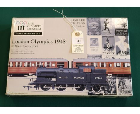 Hornby 'London Olympics 1948' Limited Edition Set. (R.2981). Comprising a BRITISH RAILWAYS Class N2 0-6-2 tank locomotive, wi