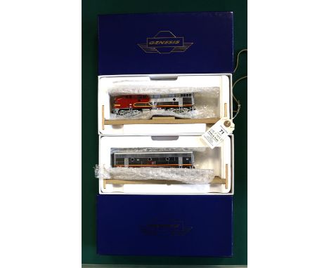 An HO Gauge Athearn Genesis (G22605) Santa Fe Railroad Passenger F7A/F7B set comprising 2x powered Bo-Bo diesel locomotives, 
