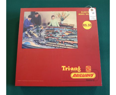 A new Hornby Hobbies reissue. Tri-ang Railways Remembered  'Crash' Electric Model Railway set RS.30. Comprising a BR Class 47