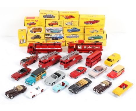 A collection of Dinky Toys in boxes, including: a Cabriolet Ford Thunderbird, an Aston Martin,a Citroen DS19, A Jaguar XK120 