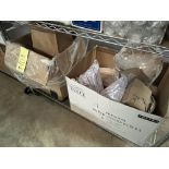 LOT: (4) Boites d'items TAKE OUT ( pour emporter) varies