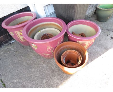 GLAZED CERAMIC AND TERRACOTTA GARDEN POTS (A/F)