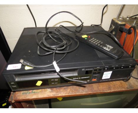 PHILIPS VHS VIDEO RECORDER WITH REMOTE (NEEDS ATTENTION AND NEEDS PLUG)