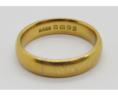 22ct wedding ring, size K, 5.1g 