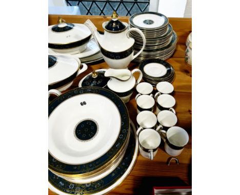Royal Doulton Carlyle dinner service for eight comprising dinner plates, side plates, tea plates, graduated meat plate, turee