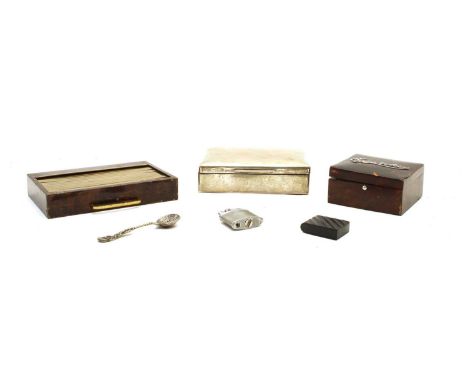 A late 19th/early 20th century tortoiseshell cigarette box, mounted with a silver "Cigarettes" label, marks indistinct, toget