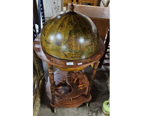 GLOBE DRINKS DECANTER CABINET     