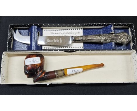 SHEFFIELD SILVER HANDLED CHEESE KNIFE, SILVER COLLARED NOVELTY PIPE