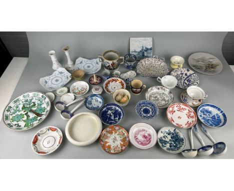 A LARGE COLLECTION OF CHINA TO INCLUDE PLATES, CUPS, SAUCERS, TILES AND MORE (QTY) 
