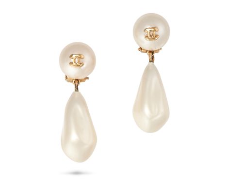 NO RESERVE - CHANEL, A PAIR OF VINTAGE FAUX PEARL DROP CLIP EARRINGS each comprising a faux mabe pearl with an applied CC mot