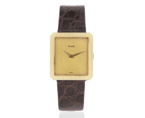 Piaget. An 18K gold manual wind rectangular wristwatchModel: ProtocolReference: 9154Date: Circa 2000Movement: 18-jewel Cal.9P