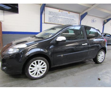 Make &amp; Model: Renault Clio S TCEDate of Reg: GN10 MHFColour: Blackcc: 1149MoT: 25-11-2022Fuel Type: PETROLMileage: 97kTra