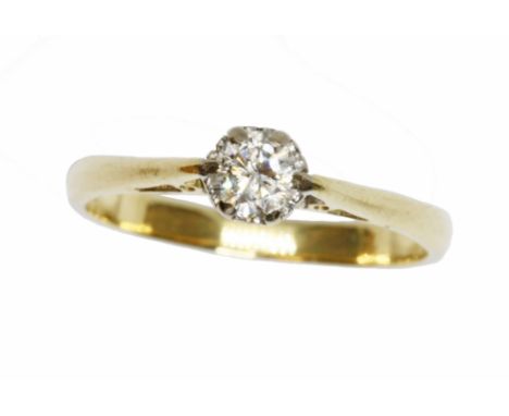 A single stone diamond solitaire ring, the round brilliant cut stone weighing approximately 0.32cts, 18ct yellow gold band, h