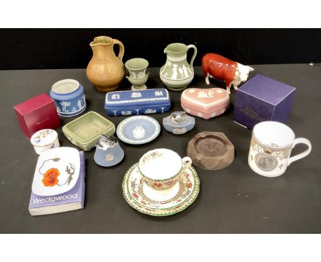 Wedgwood jasperware including lidded trinket boxes, Copeland Spode ‘Chinese Rose’ tea cup trio, Beswick Champions, 17cm long,