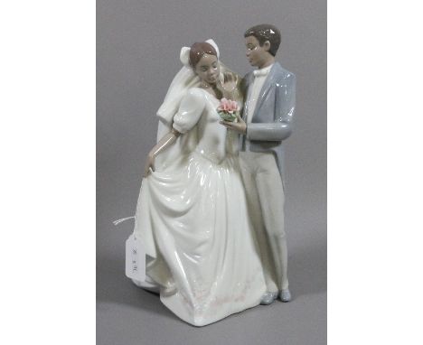 A large Nao figure group formed as a husband and wife newly married.