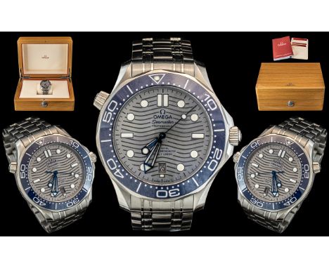 Omega Sea-master Professional - Co - Axial Master Chronograph Gents Steel Wrist Watch. Ref No 21030422006001. Watch No 822540