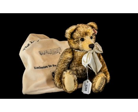 Steiff 'The English Teddy Bear' Musical, Limited Edition, with original box and certificate.  Limited edition No. 00537. Play